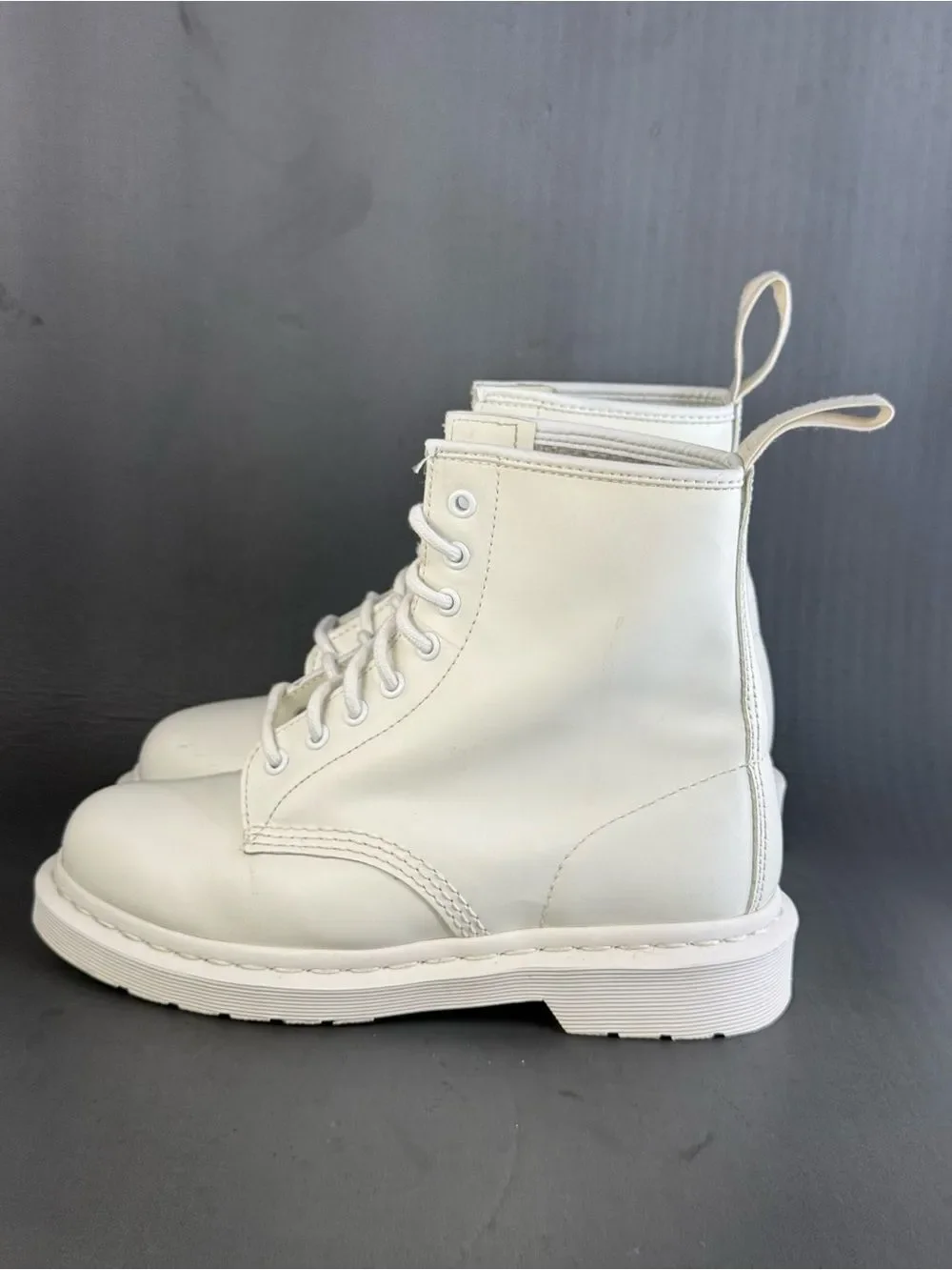 Dr. Martens 1460 Mono boot shoes men’s size 7 (women’s size 8.5)